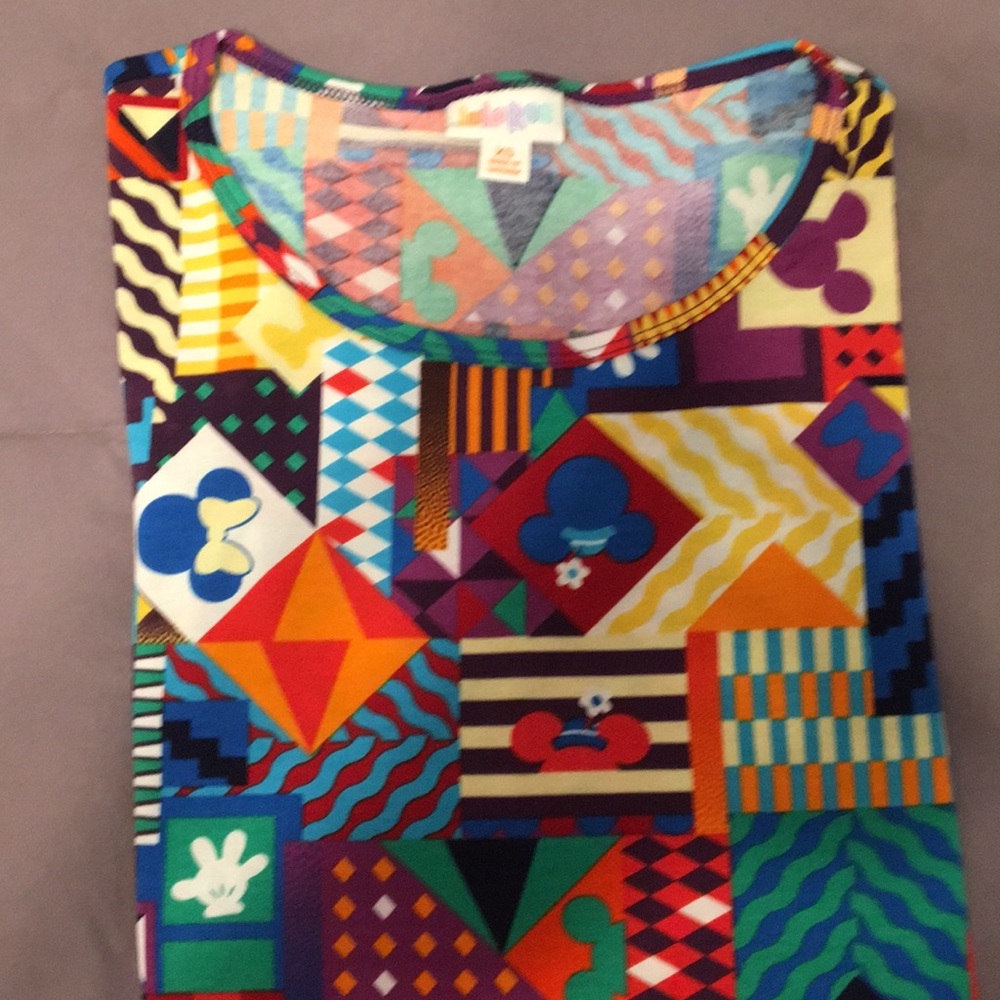 LuLaRoe Minnie Mouse shirt